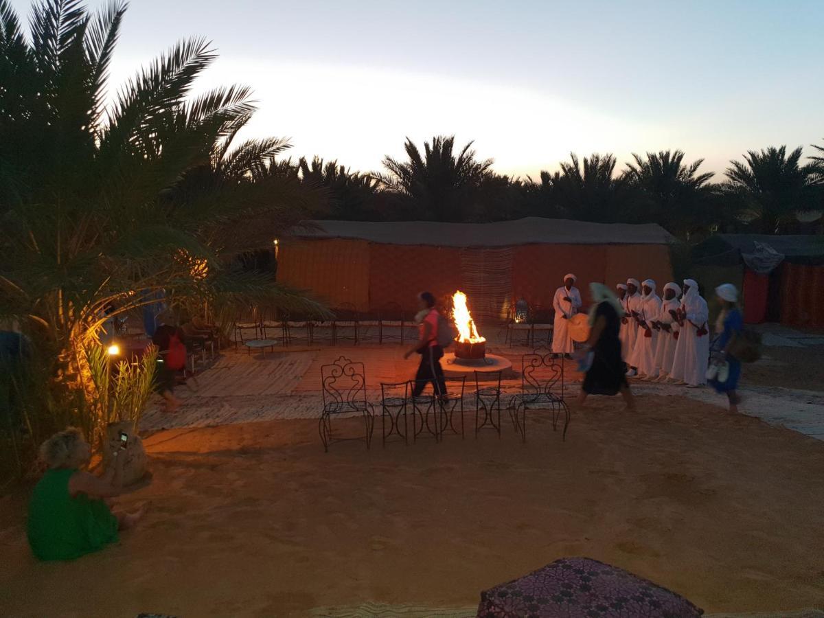 Auberge Sahara Garden Lac Yasmins Luaran gambar