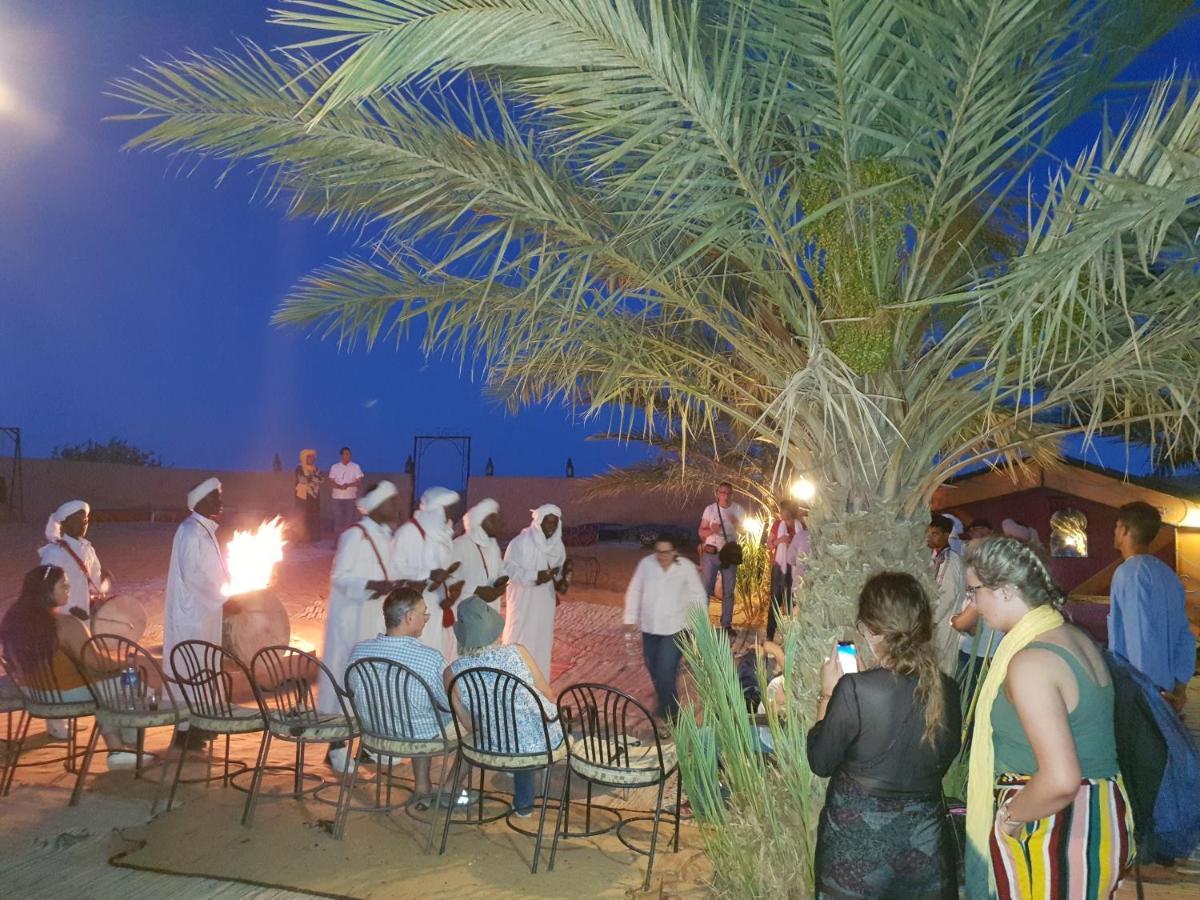 Auberge Sahara Garden Lac Yasmins Luaran gambar