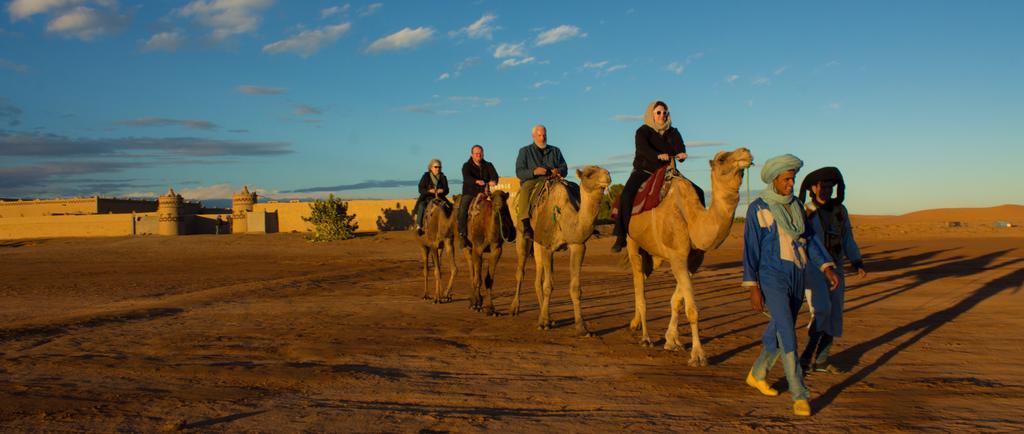 Auberge Sahara Garden Lac Yasmins Luaran gambar